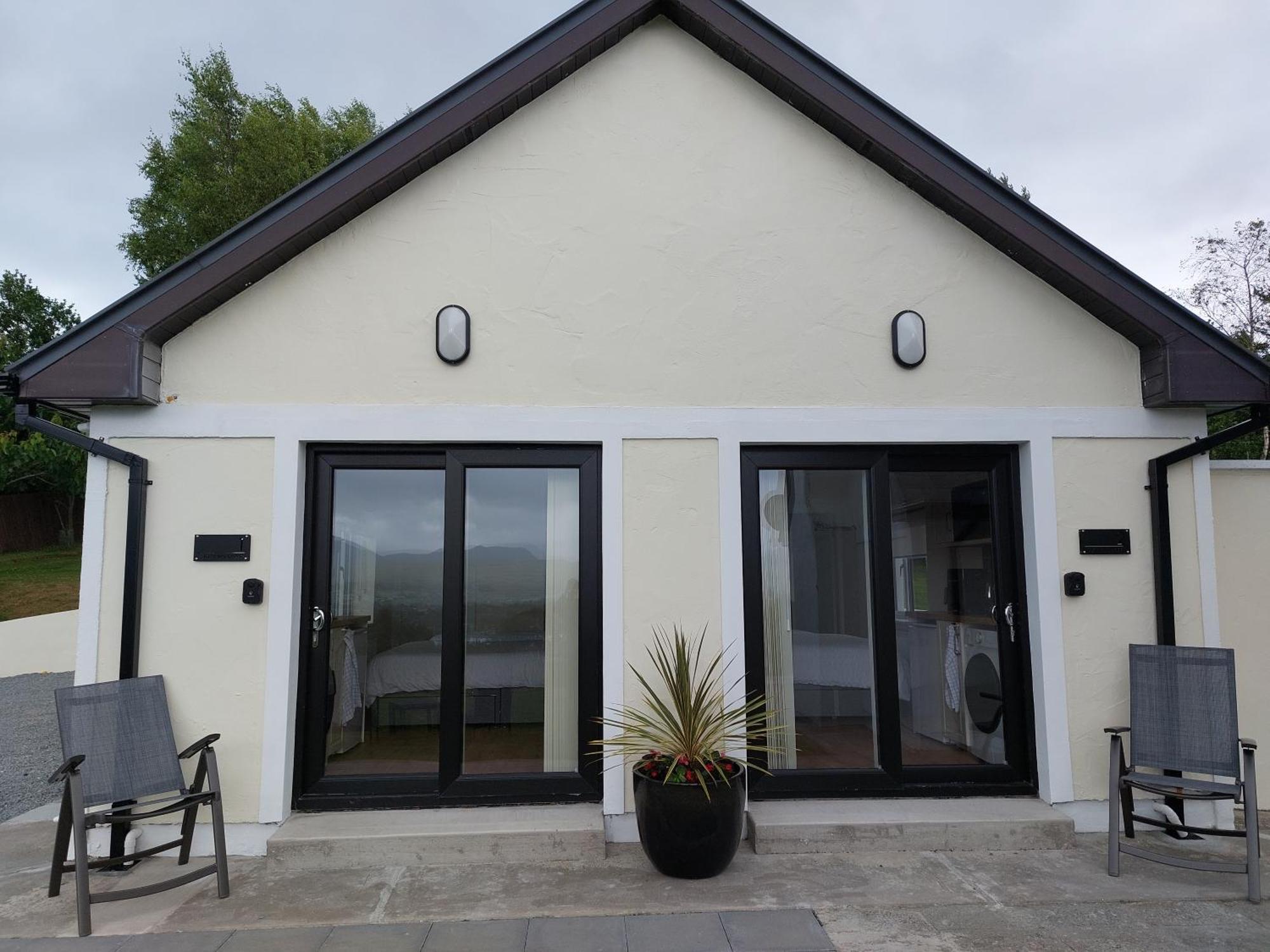 Misty Bay - Kenmare Hotel Exterior photo