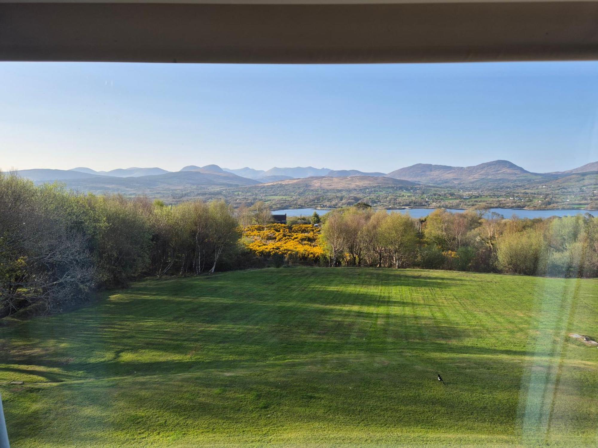 Misty Bay - Kenmare Hotel Exterior photo